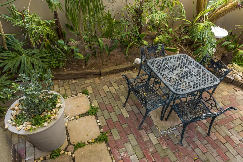Kingfisher Guesthouse Port Elizabeth Exterior foto